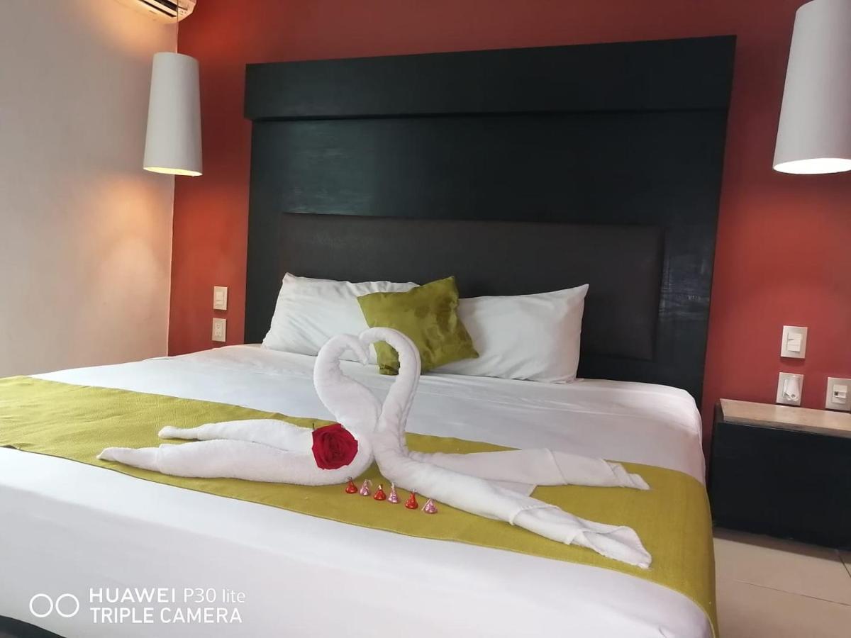 The Blvd Hotel - 5Th Ave 신데 델 카르멘 외부 사진